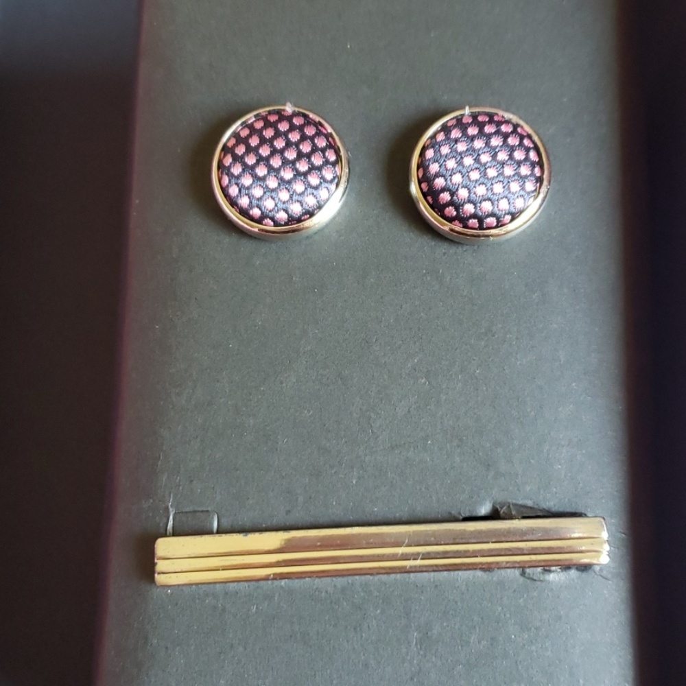 Cufflinks
